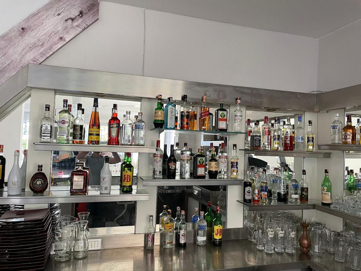 Sanremo Hotel Restorant Škalngur エクステリア 写真