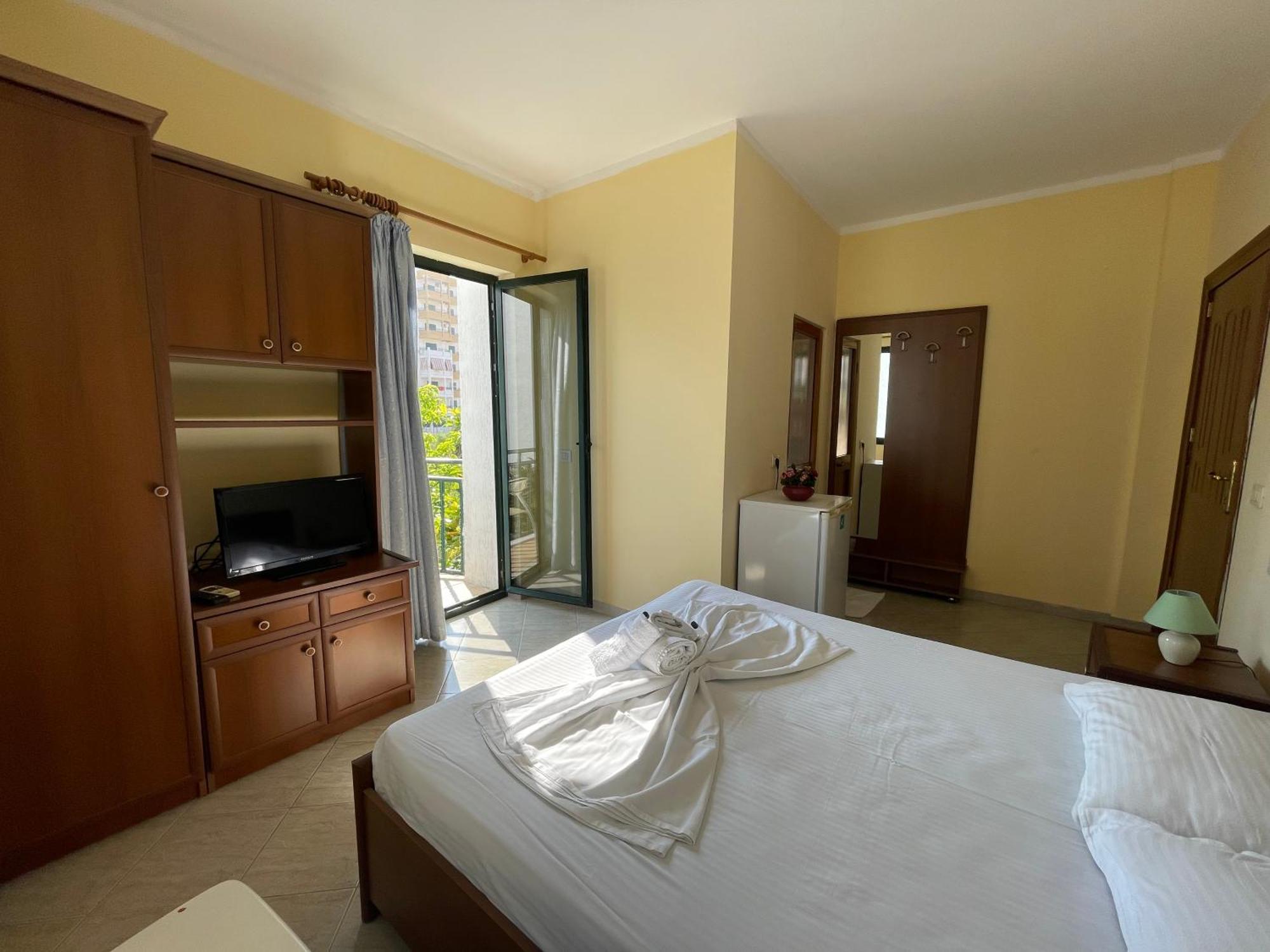 Sanremo Hotel Restorant Škalngur エクステリア 写真